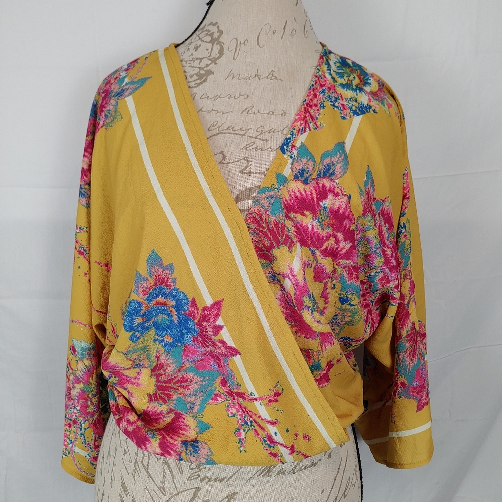 Flying Tomato Floral Kimono V-Neck Wrap Cropped Blouse Yellow/Pink/Blue Sz Med